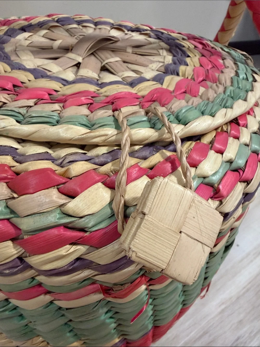 Vintage Colorful Woven Basket Purse Lidded Boho Folk Art Handbag